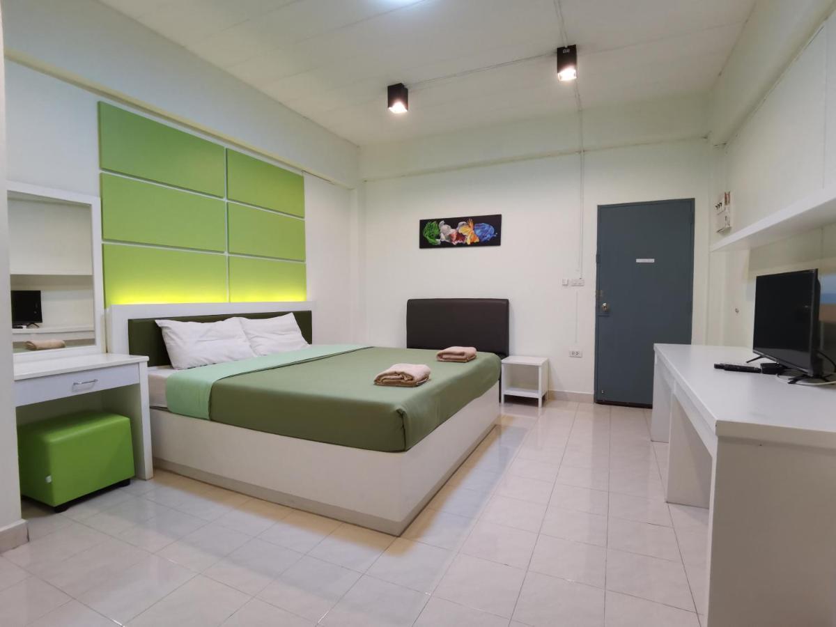 Uj Apartment Bangsaen Extérieur photo